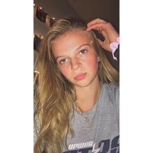 Meet your Posher, Danielle